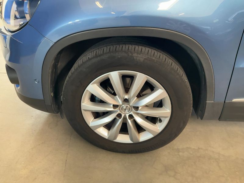 Volkswagen Tiguan 2.0 TDI Sport & Style BlueMotion Tech 2012 – снимка 3