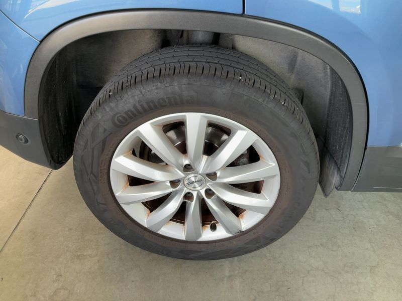 Volkswagen Tiguan 2.0 TDI Sport & Style BlueMotion Tech 2012 – снимка 9