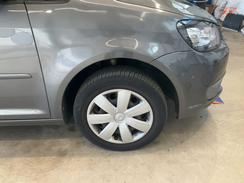 Volkswagen Touran 1.6 TDI Comfortline 2010 – снимка 11