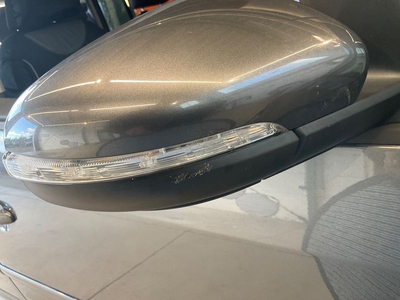 Volkswagen Touran 1.6 TDI Comfortline 2010 – снимка 25