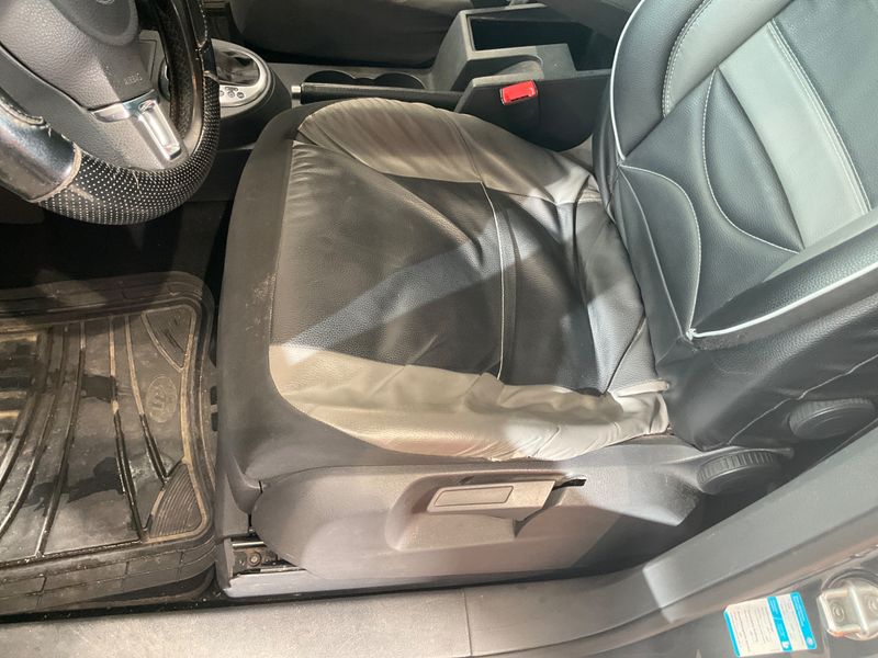 Volkswagen Touran 1.6 TDI Comfortline 2010 – снимка 34