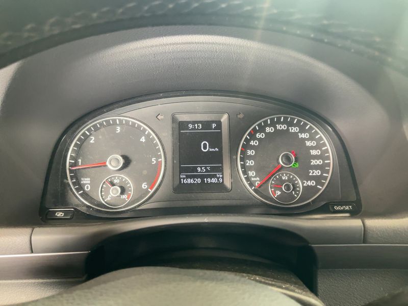 Volkswagen Touran 1.6 TDI Comfortline 2010 – снимка 19