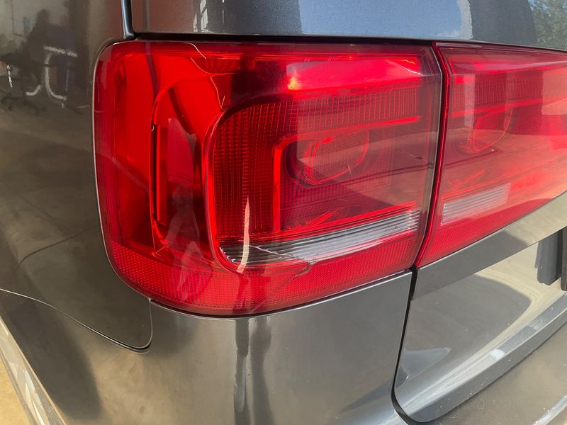 Volkswagen Touran 1.6 TDI Comfortline 2010 – снимка 45