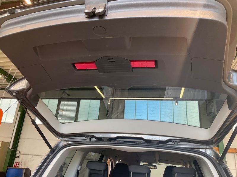 Volkswagen Touran 1.6 TDI Comfortline 2010 – снимка 32