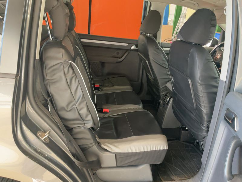 Volkswagen Touran 1.6 TDI Comfortline 2010 – снимка 20