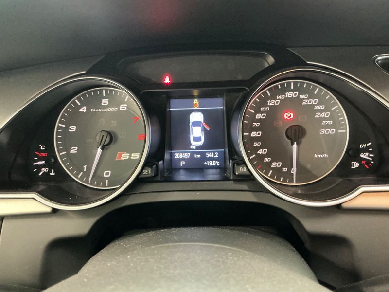 Audi S5 4.2 V8 FSI quattro 2009 – снимка 18