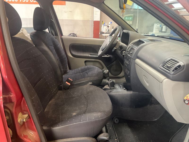 Renault Clio 1.5 dCi Expression 2002 – снимка 3