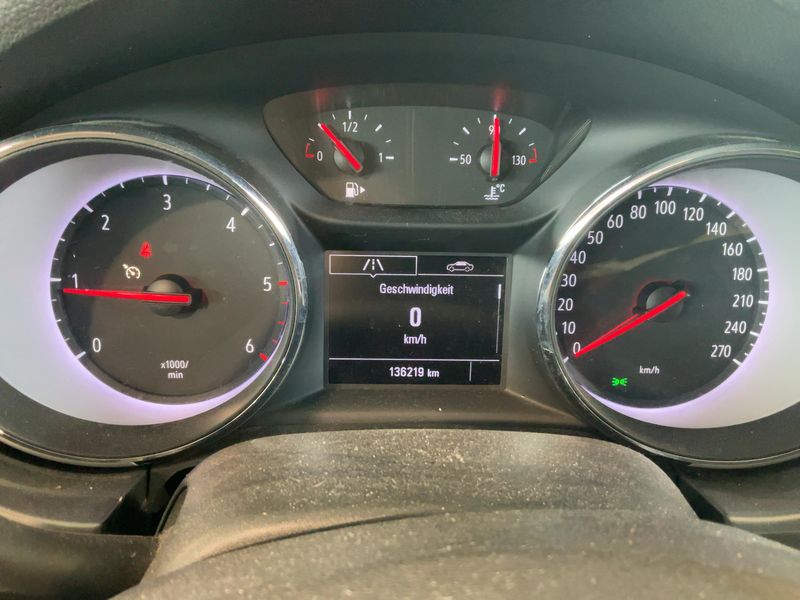 Opel Astra 1.6 CDTI DPF Business 2018 – снимка 19