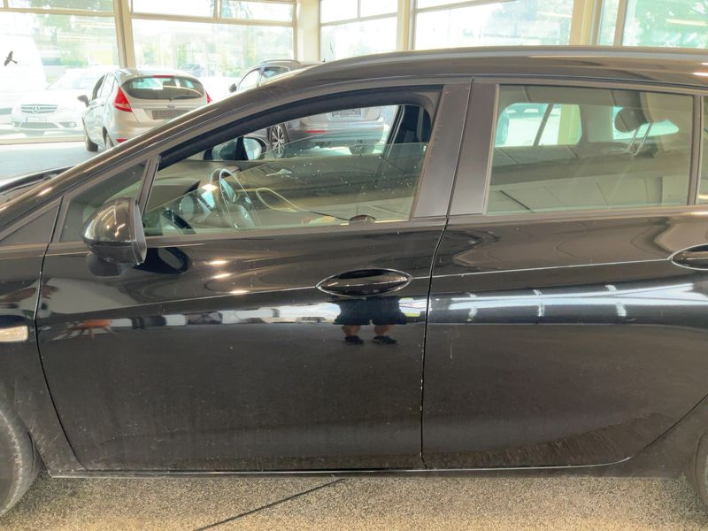 Opel Astra 1.6 CDTI DPF Business 2018 – снимка 4