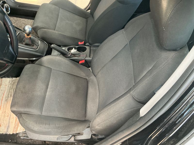 Alfa Romeo Giulietta 1.6 JTDM Distinctive 2011 – снимка 29
