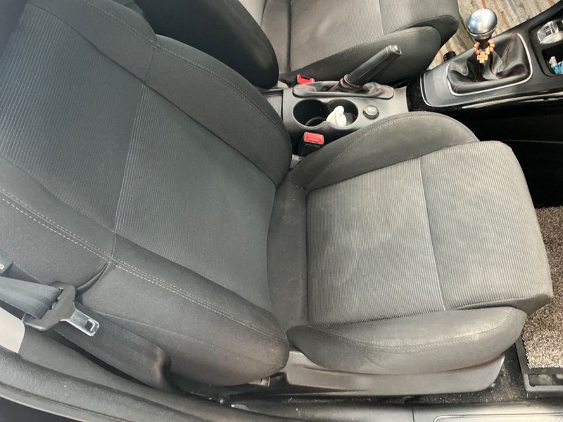 Alfa Romeo Giulietta 1.6 JTDM Distinctive 2011 – снимка 30
