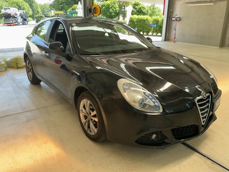Alfa Romeo Giulietta 1.6 JTDM Distinctive 2011 – снимка 12