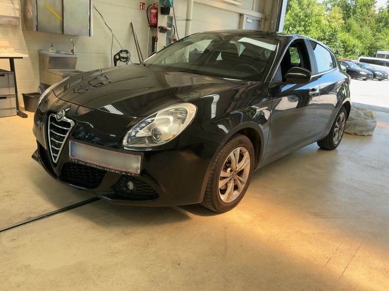 Alfa Romeo Giulietta 1.6 JTDM Distinctive 2011 – снимка 1