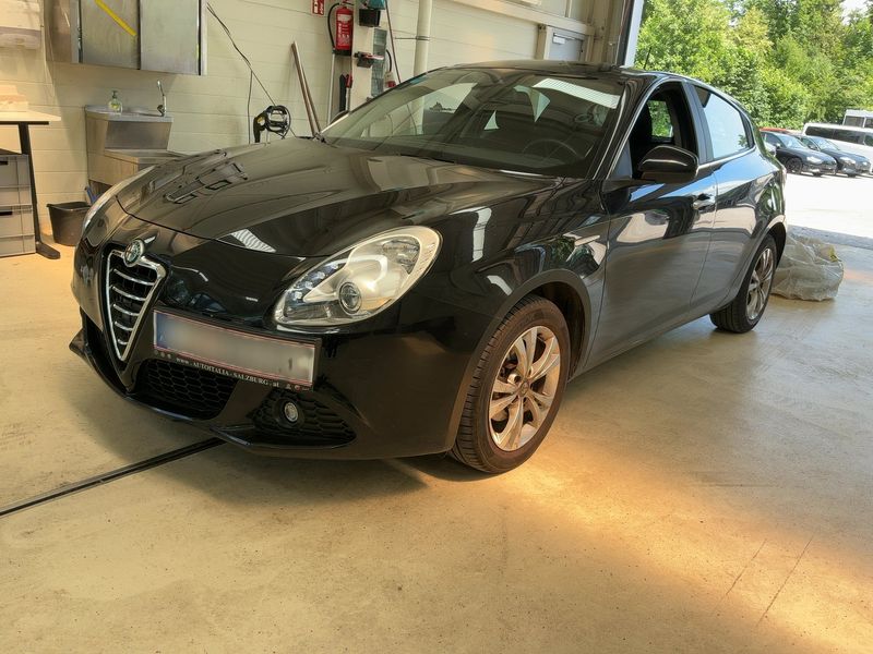 Alfa Romeo Giulietta 1.6 JTDM Distinctive 2011 – снимка 2