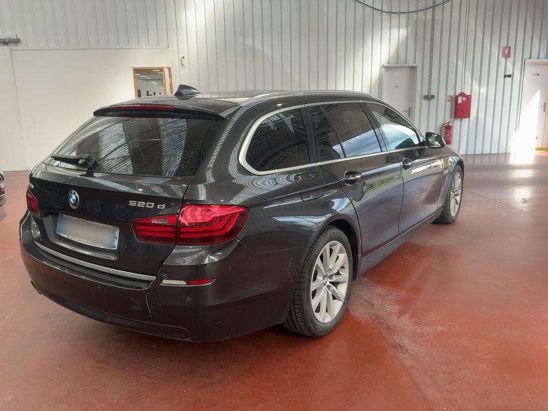 BMW 5er 520d xDrive Luxury 2015 – снимка 6