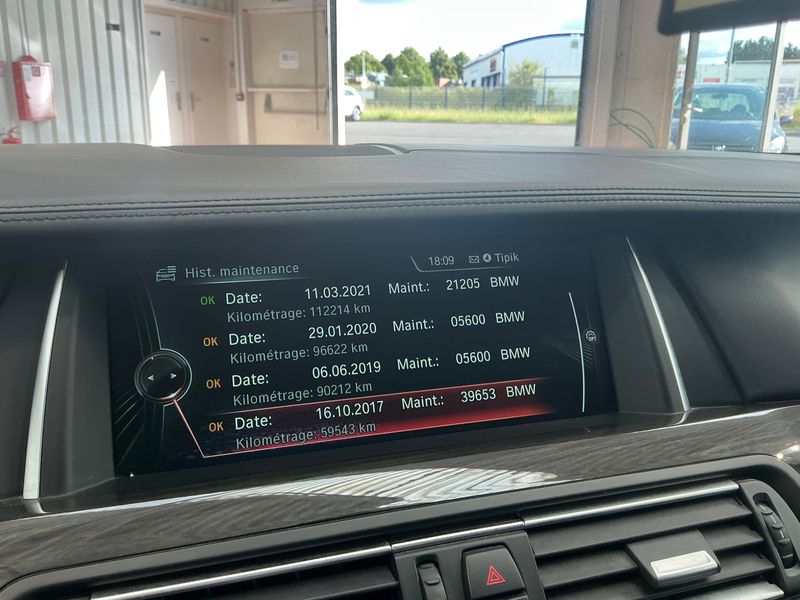 BMW 5er 520d xDrive Luxury 2015 – снимка 22