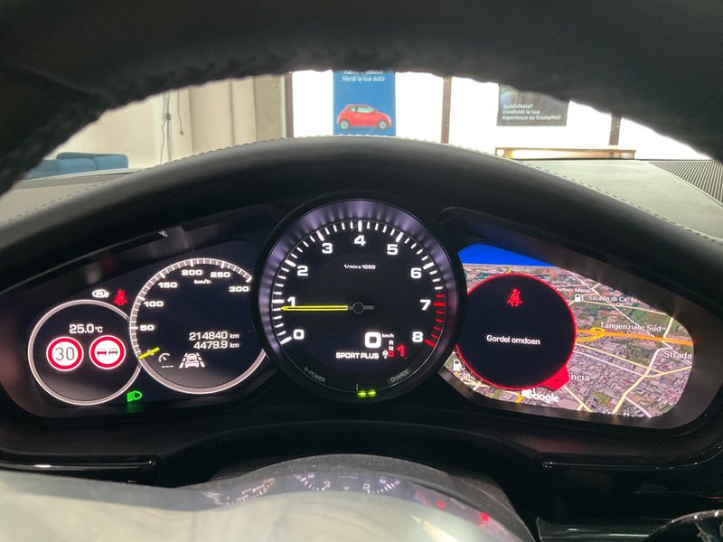 Porsche Panamera Sport Turismo 4 E-Hybrid 2018 – снимка 18