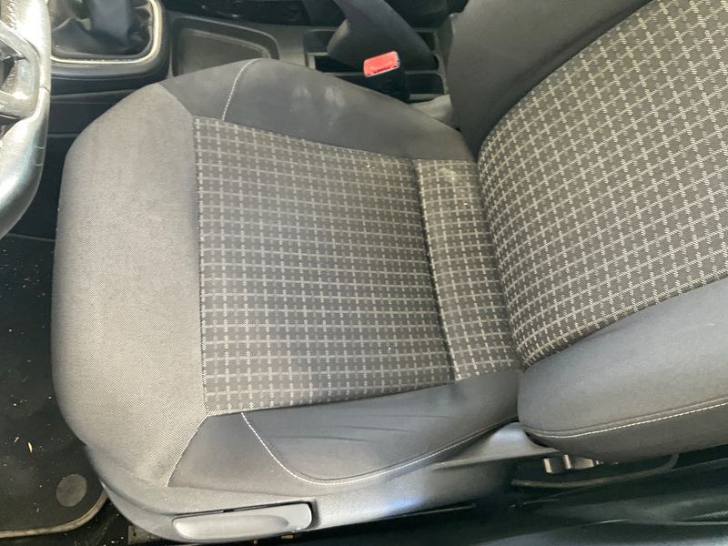 Volkswagen Polo 1.4 TDI Advance BlueMotion Tech 2015 – снимка 33