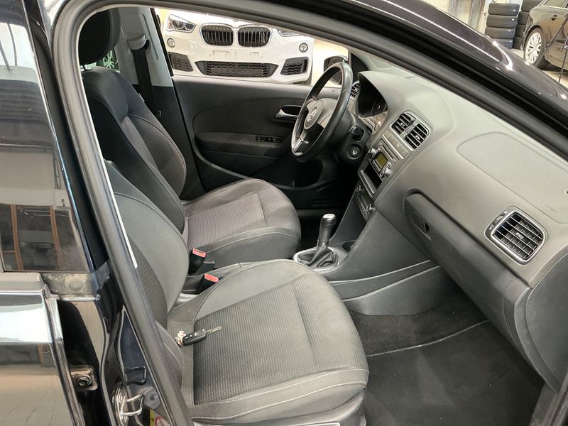 Volkswagen Polo 1.6 TDI Comfortline 2011 – снимка 3