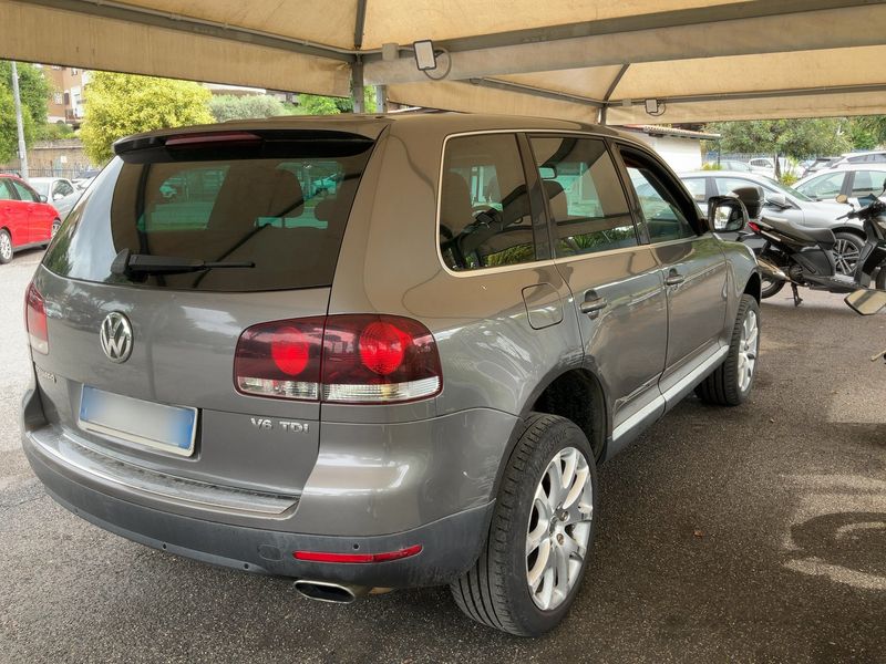Volkswagen Touareg 3.0 V6 TDI Executive 2008 – снимка 8