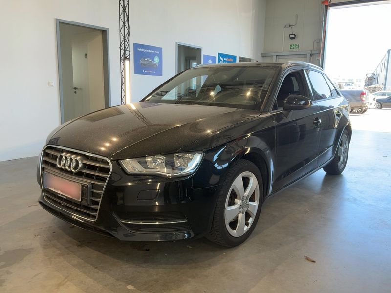 Audi A3 Sportback 1.2 TFSI Attraction 2014 – снимка 1