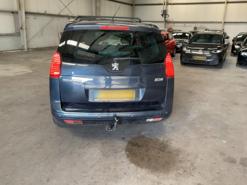 Peugeot 5008 1.6 THP Allure 2013 – снимка на щета