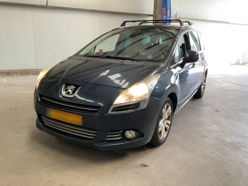 Peugeot 5008 1.6 THP Allure 2013 – снимка 1