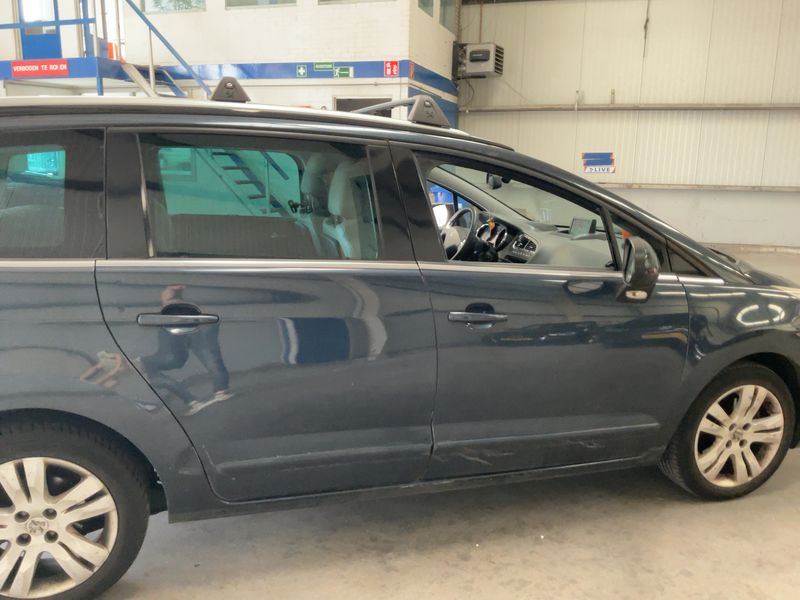 Peugeot 5008 1.6 THP Allure 2013 – снимка на щета