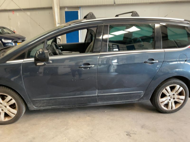 Peugeot 5008 1.6 THP Allure 2013 – снимка на щета