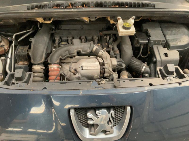 Peugeot 5008 1.6 THP Allure 2013 – снимка на щета