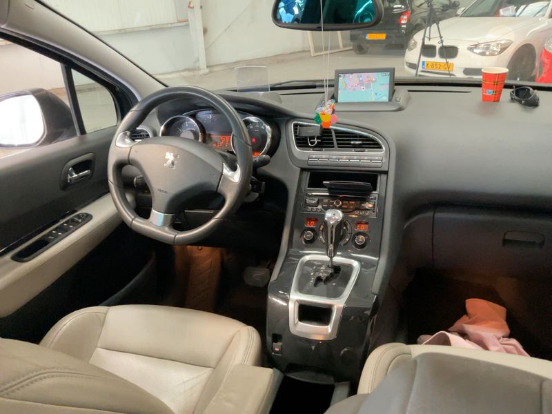 Peugeot 5008 1.6 THP Allure 2013 – снимка 12