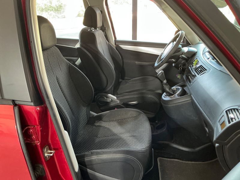Citroen C4 Picasso 1.6 HDi Tendance 2009 – снимка 3
