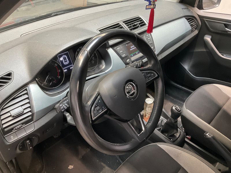 Skoda Fabia 1.0 MPI Ambition 2016 – снимка 29
