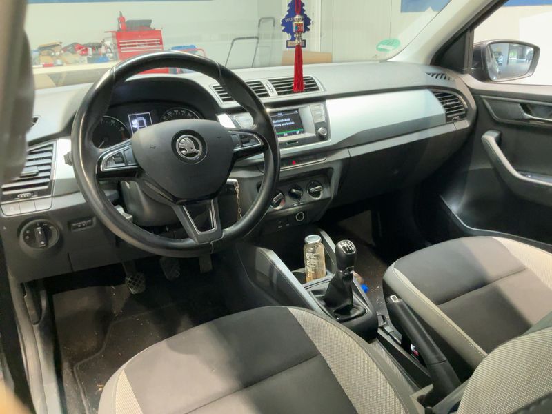 Skoda Fabia 1.0 MPI Ambition 2016 – снимка 17