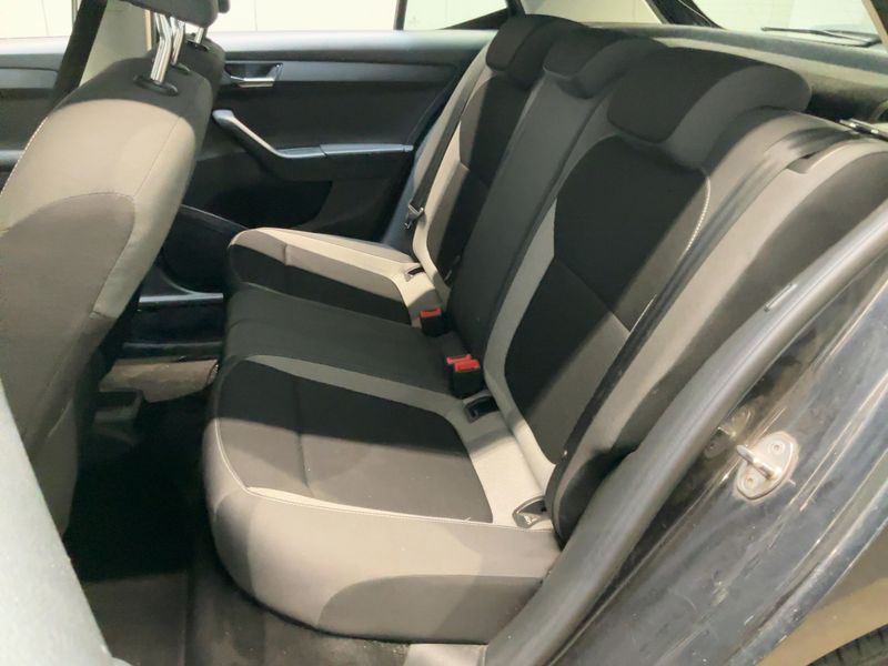 Skoda Fabia 1.0 MPI Ambition 2016 – снимка 19