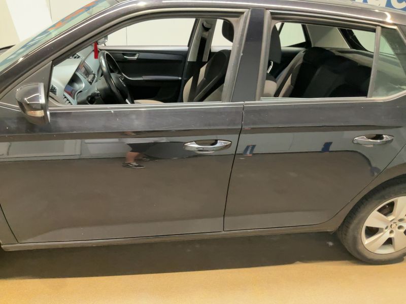 Skoda Fabia 1.0 MPI Ambition 2016 – снимка 4