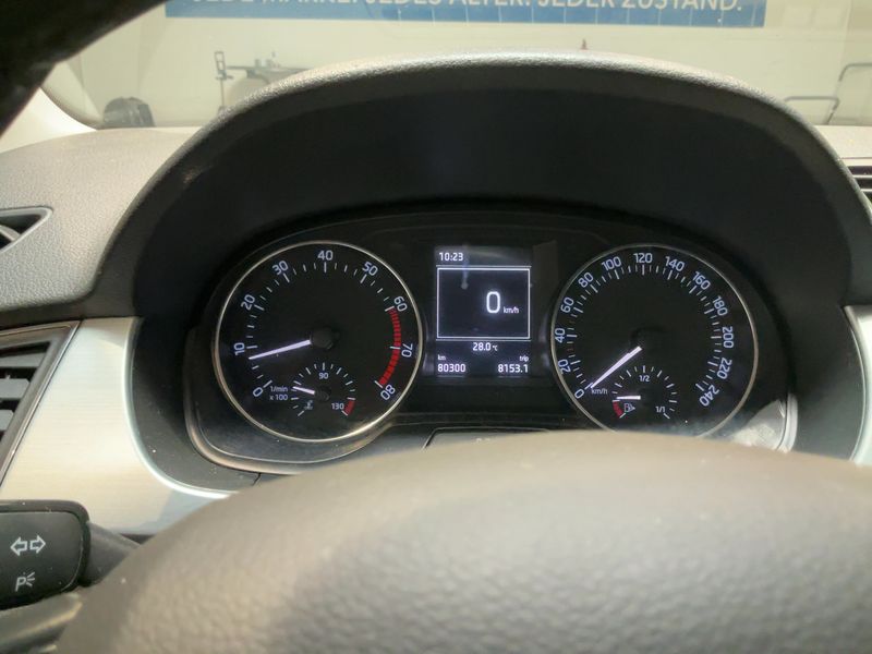 Skoda Fabia 1.0 MPI Ambition 2016 – снимка 18