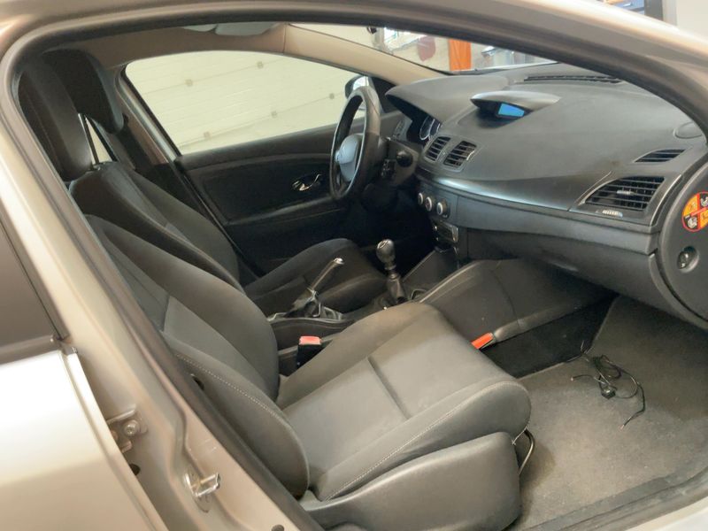 Renault Megane 1.2 Life 2014 – снимка 16