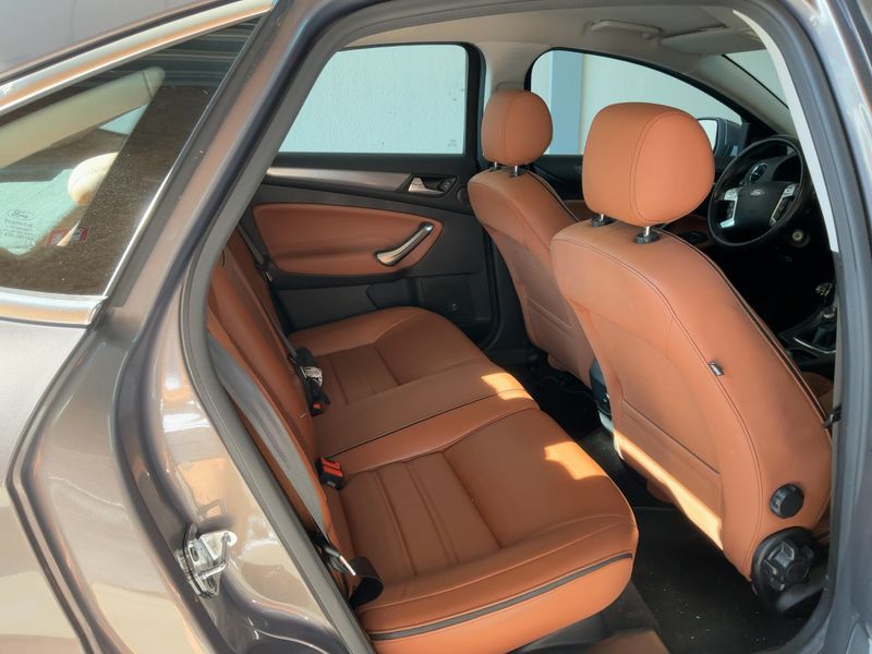Ford Mondeo 1.6 EcoBoost Business Edition 2013 – снимка 19