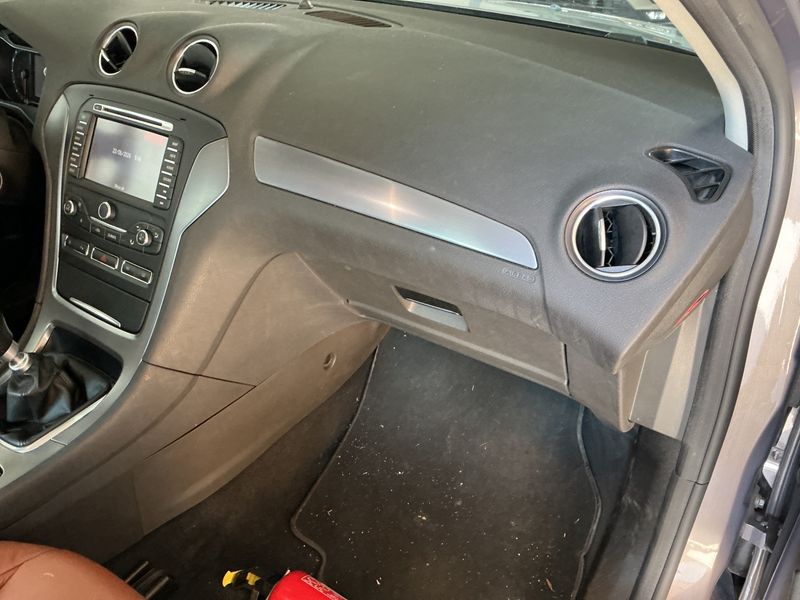 Ford Mondeo 1.6 EcoBoost Business Edition 2013 – снимка 26