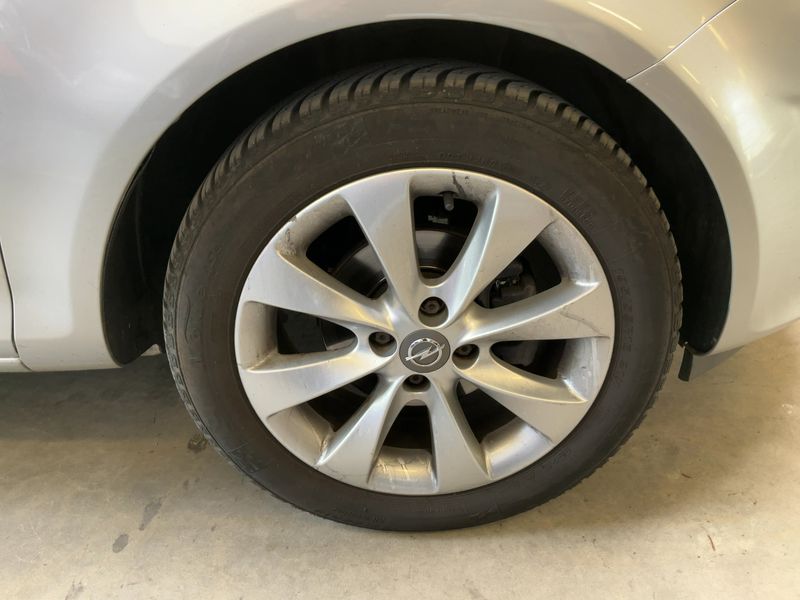 Opel Corsa 1.4 Active 2013 – снимка 11