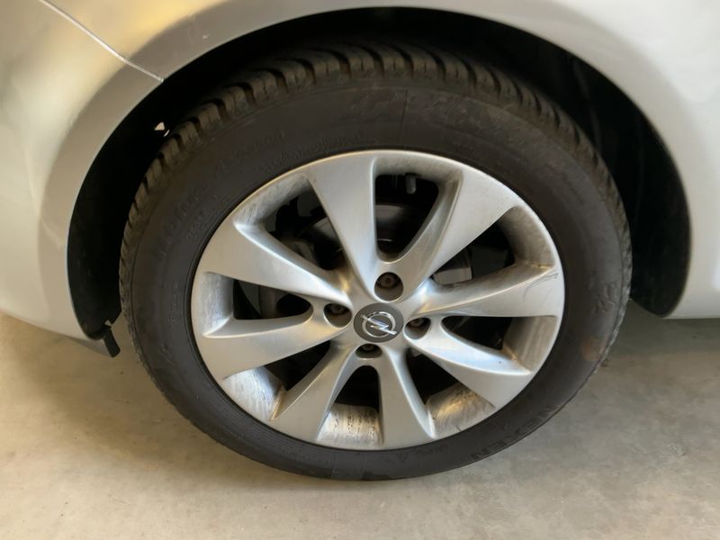 Opel Corsa 1.4 Active 2013 – снимка 3