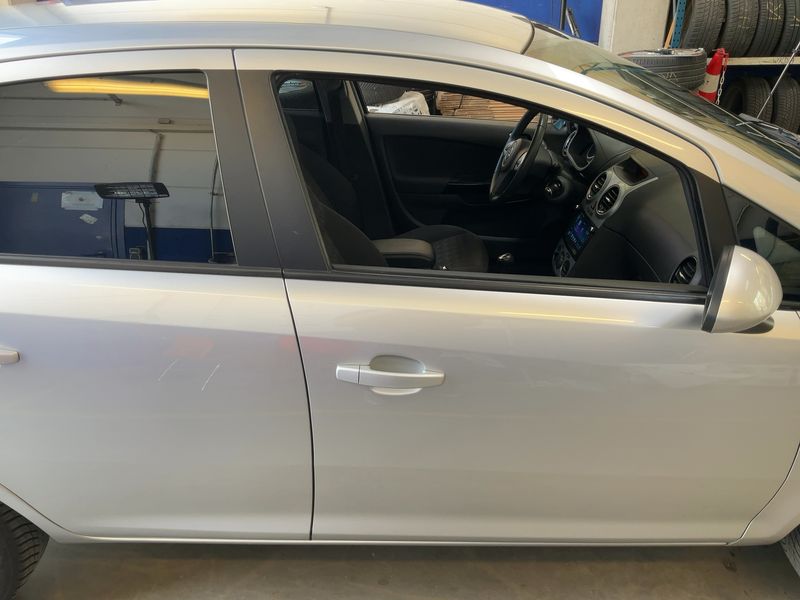 Opel Corsa 1.4 Active 2013 – снимка 10