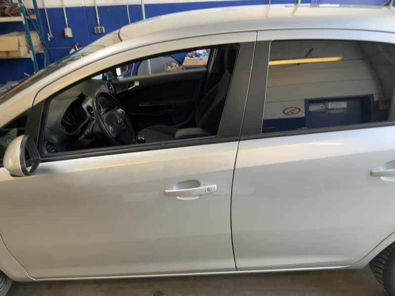Opel Corsa 1.4 Active 2013 – снимка 4