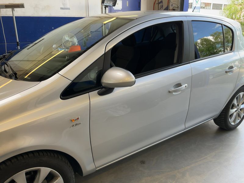 Opel Corsa 1.4 Active 2013 – снимка 2
