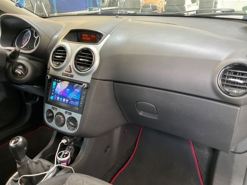 Opel Corsa 1.4 Active 2013 – снимка 24