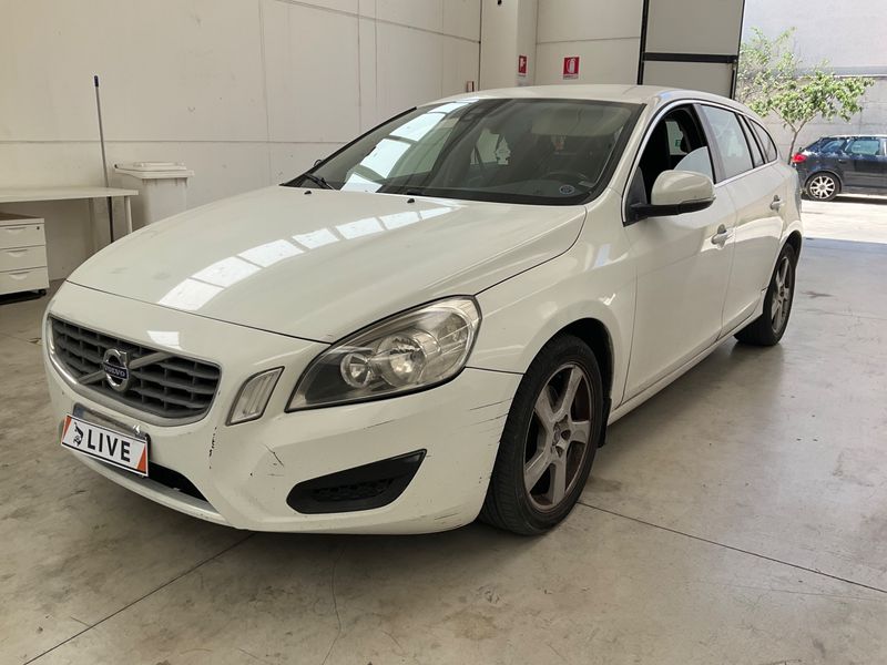Volvo V60 2.0 D4 Momentum 2012 – снимка 1