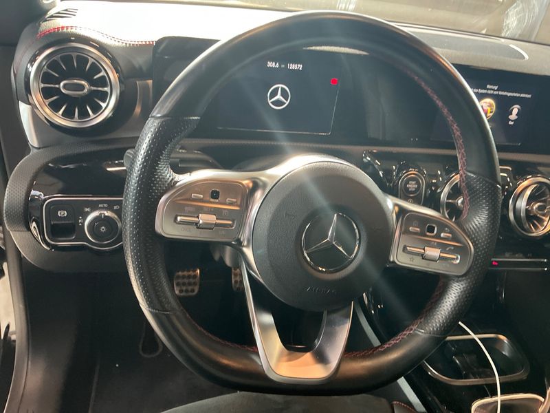 Mercedes-Benz CLA-Klasse CLA 180 AMG Line 2020 – снимка 35