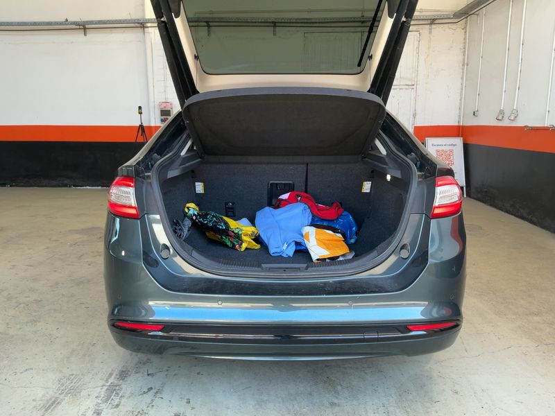 Ford Mondeo 1.5 EcoBoost Titanium 2018 – снимка 15