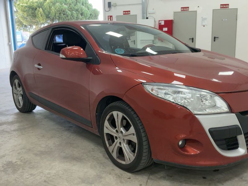 Renault Megane 2.0 TCe Dynamique 2010 – снимка 12